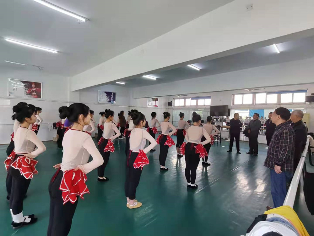 衡阳幼高专举行离退休总支、支部委员联席会议 衡阳幼高专举行离退休总支、支部委员联席会议