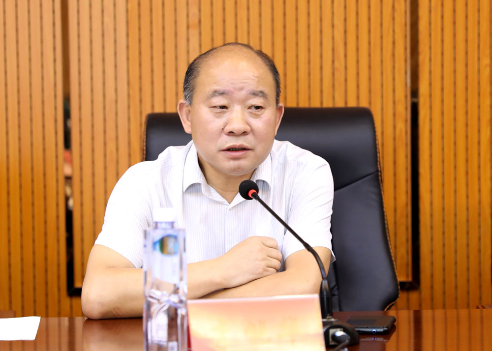 校领导萧烽带队赴湘中幼专考察交流 校领导萧烽带队赴湘中幼专考察交流