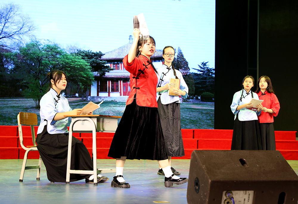 衡阳幼高专举行庆祝第37个教师节表彰大会 衡阳幼高专举行庆祝第37个教师节表彰大会