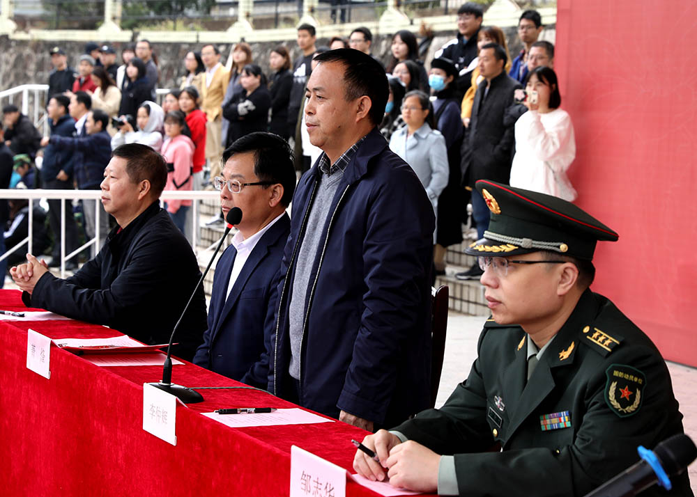 衡阳幼高专举行2021级新生军训汇报表演暨总结表彰大会