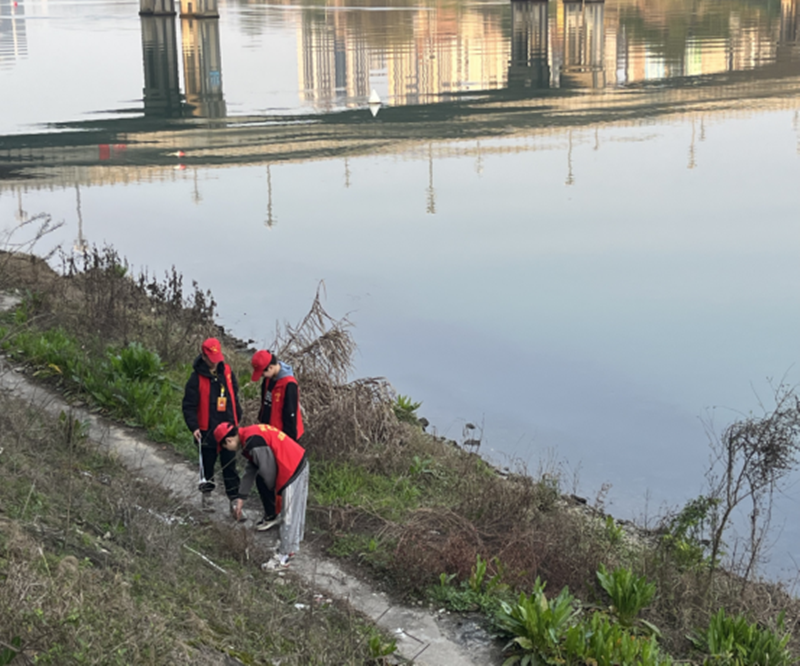 衡阳幼高专耒阳学院开展学雷锋志愿服务活动 衡阳幼高专耒阳学院开展学雷锋志愿服务活动