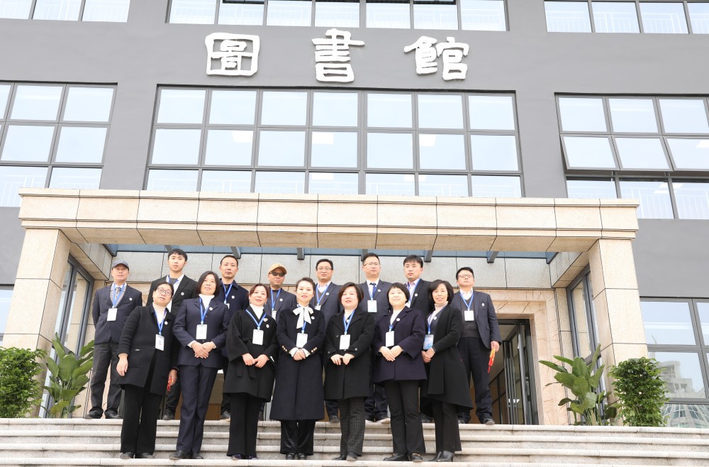 衡阳幼儿师专图书馆全新试开放,迎来首批“客人” 衡阳幼儿师专图书馆全新试开放,迎来首批“客人”