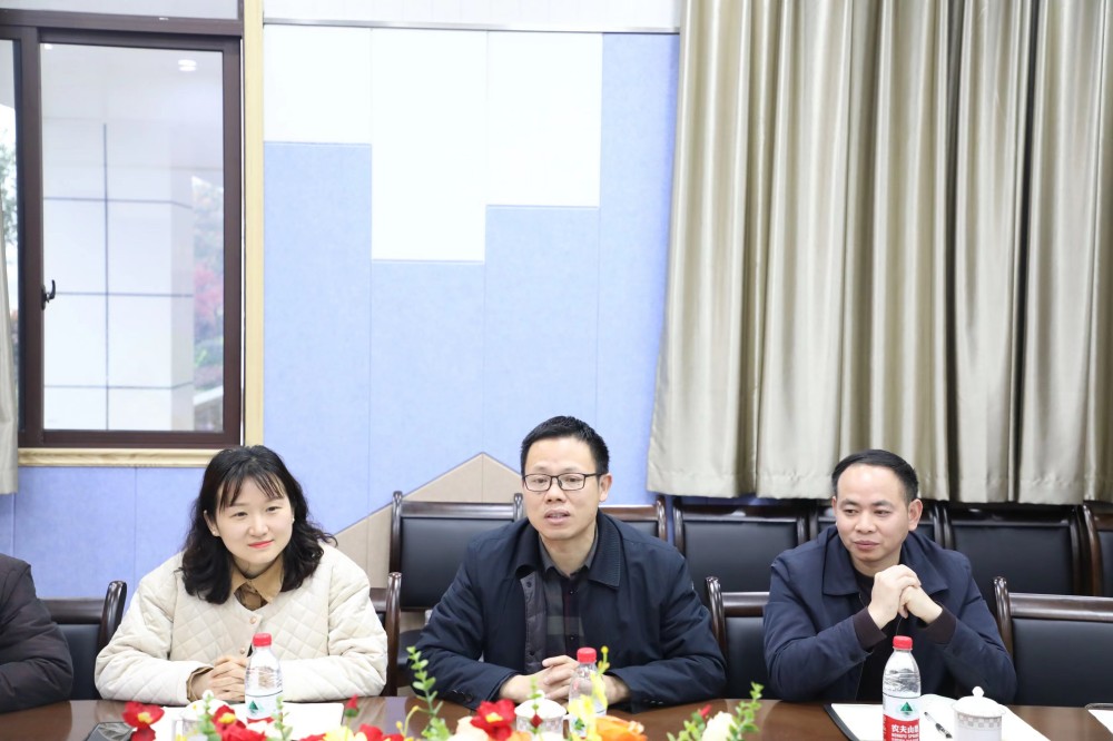 数学与现代信息技术系赴高新成章雁鸣溪小学开展人才培养方案市场调研 数学与现代信息技术系赴高新成章雁鸣溪小学开展人才培养方案市场调研