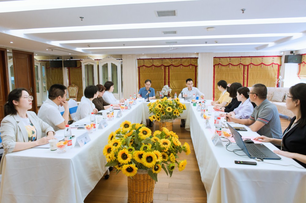 我校与薇爱美地签署校企战略合作协议 我校与薇爱美地签署校企战略合作协议