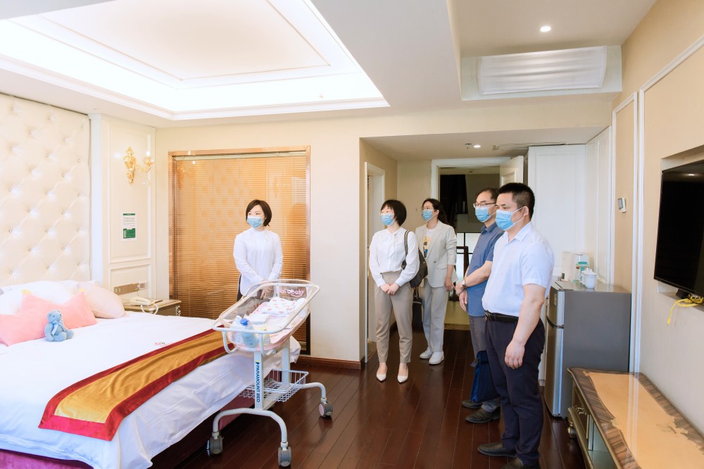 我校与薇爱美地签署校企战略合作协议 我校与薇爱美地签署校企战略合作协议