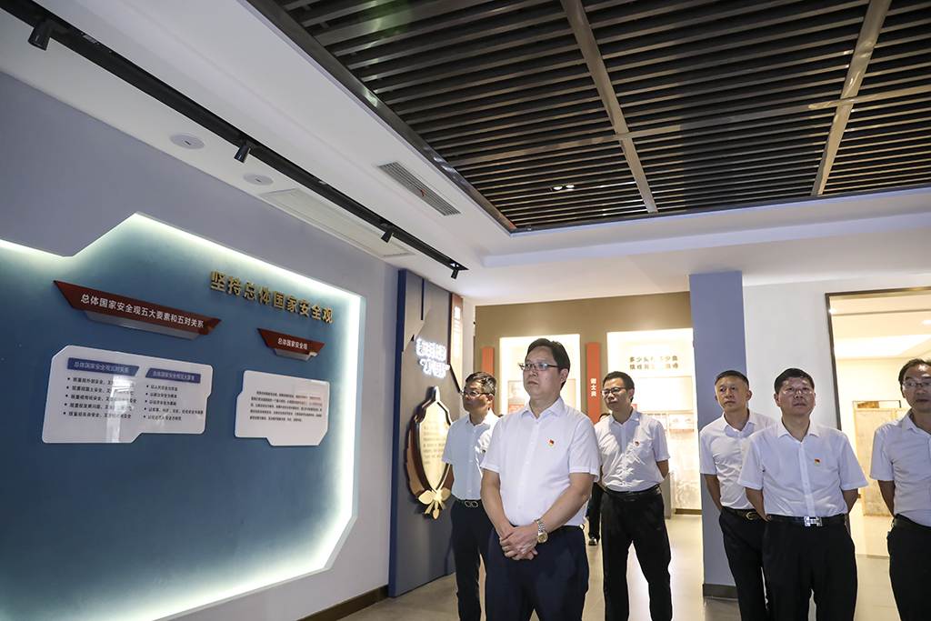 弘扬革命精神 传承红色基因——衡阳幼儿师专党委理论学习中心组开展主题党日活动 弘扬革命精神 传承红色基因——衡阳幼儿师专党委理论学习中心组开展主题党日活动